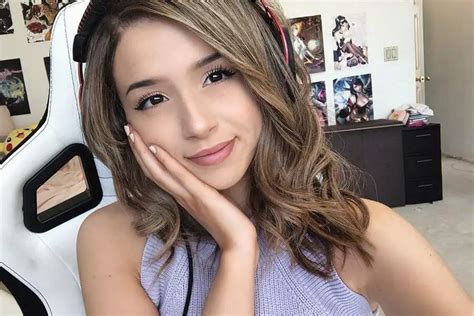 streamers hot|Top 15 Hottest Female Twitch Streamers in 2023